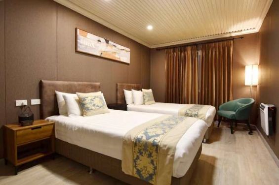 Executive Twin King Suite
